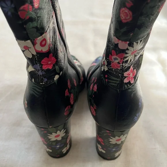 Valentino Garavani Floral Heeled Boots size 37.5 - Picture 9 of 11